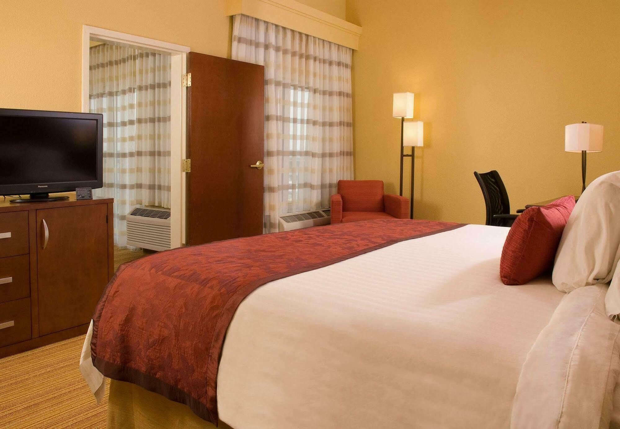 Courtyard Charleston Waterfront Hotel Luaran gambar